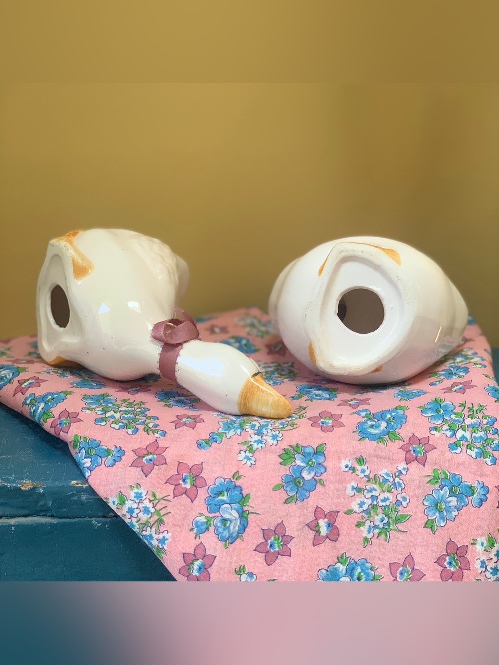 Vintage Grandmacore Country Ceramic Goose Figurines - Picture 4 of 5